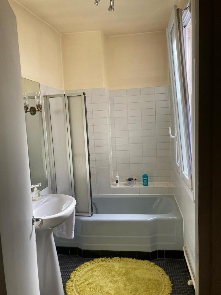 Arc De Triomphe - Champs Elysees - Super Emplacement - 5e Etage - Balcon - 60 M2 Parijs