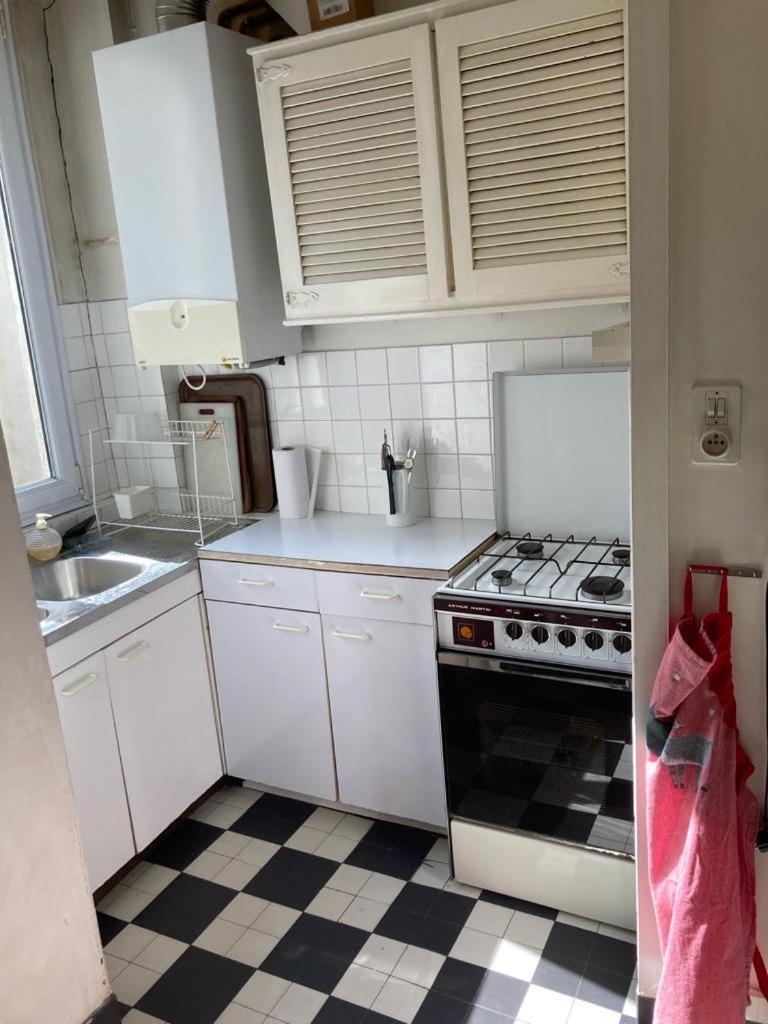 Appartement Arc De Triomphe - Champs Elysees - Super Emplacement - 5e Etage - Balcon - 60 M2 Parijs