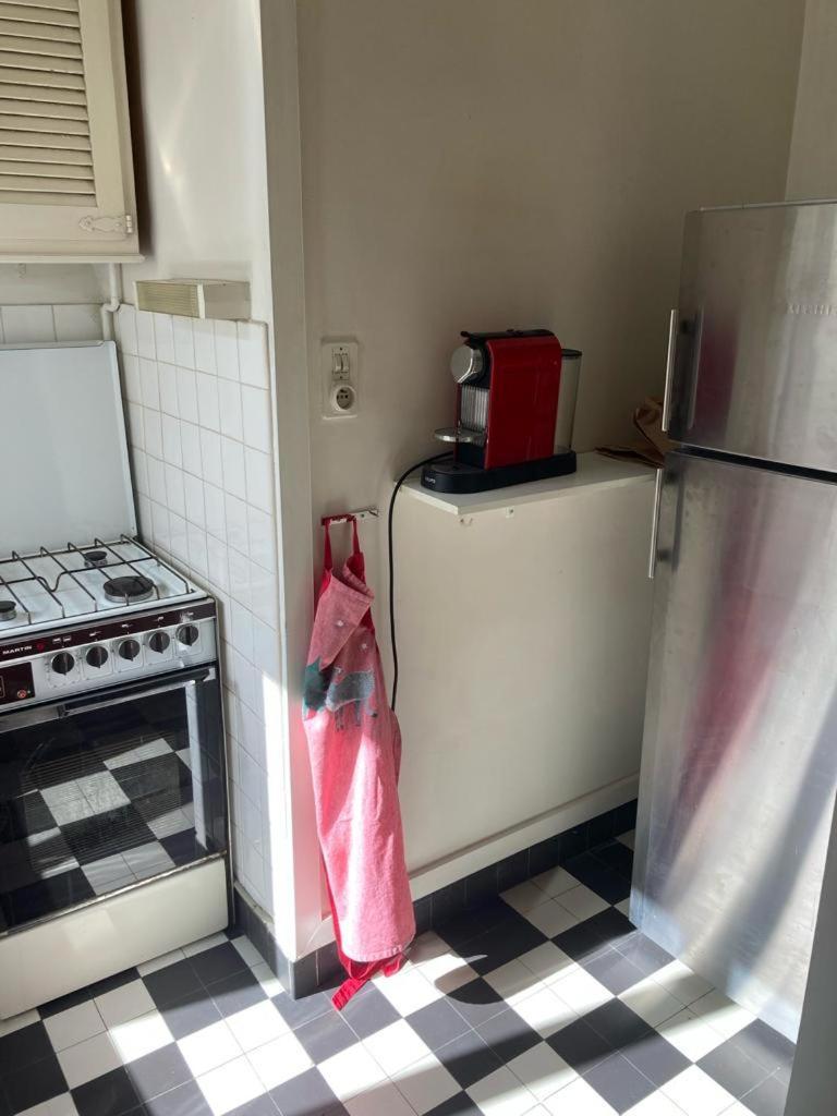 Appartement Arc De Triomphe - Champs Elysees - Super Emplacement - 5e Etage - Balcon - 60 M2